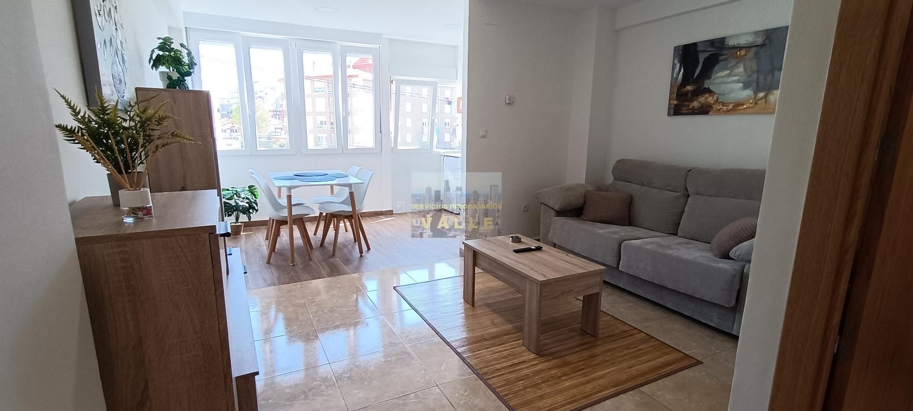 Sala de estar de Apartamento de alquiler en Suances con Calefacción y Amueblado