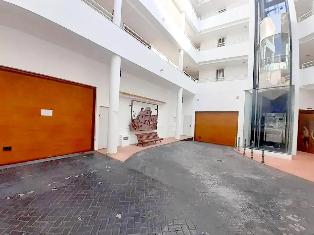 Dachboden zur Miete in Altea mit Klimaanlage, Terrasse und Möbliert