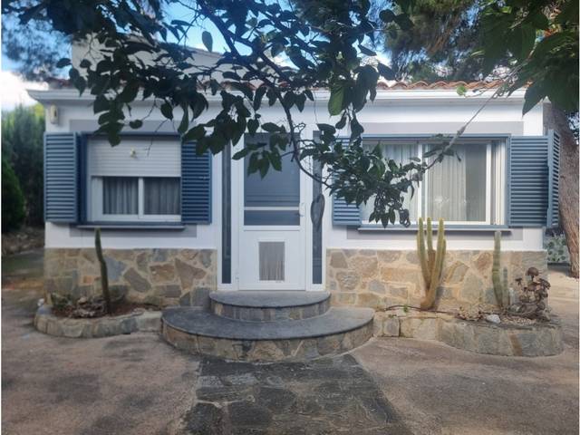 Casa-chalet en Alquiler en Alfara de la Baronia