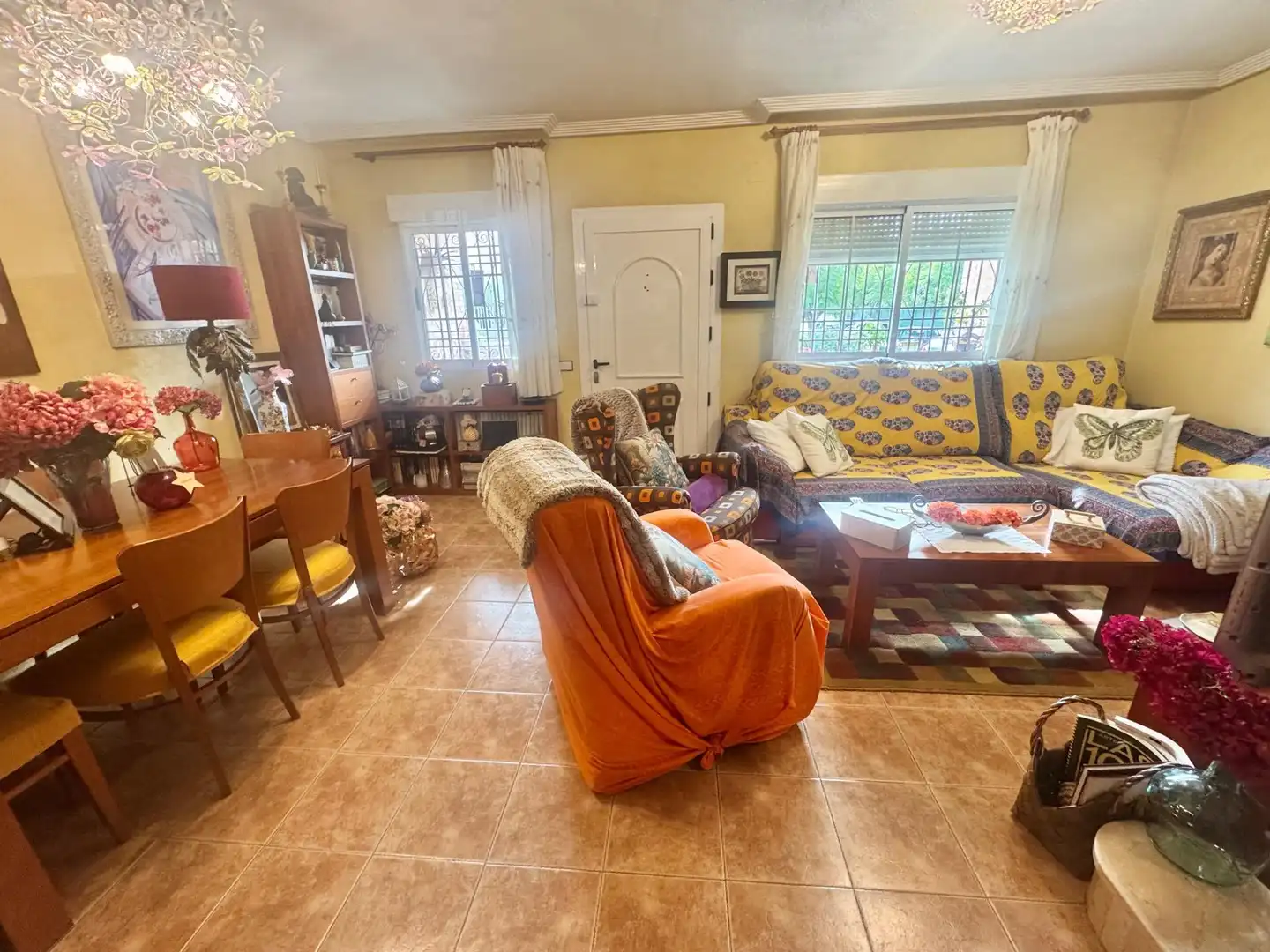 Sala d'estar de Casa o xalet en venda en Orihuela amb Aire condicionat, Calefacció i Terrassa