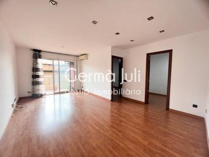 Bedroom of Flat for sale in Badalona  with Air Conditioner and Balcony