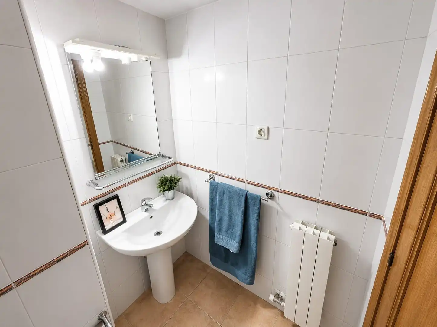 Bathroom of Flat for sale in Zaragoza  with Air Conditioner, Heating and Balcony