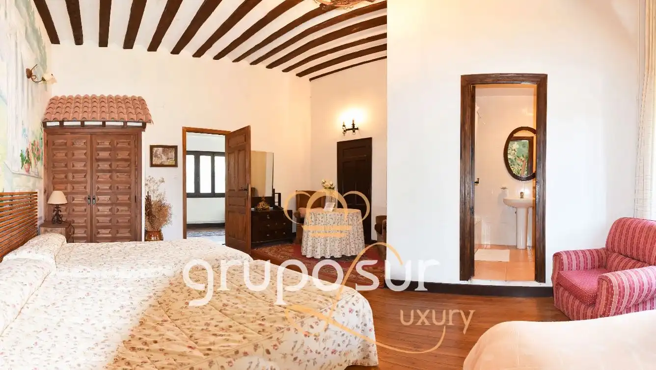 Bedroom of Country homes for sale in Olmedo  with Heating, Private garden and Parquet flooring