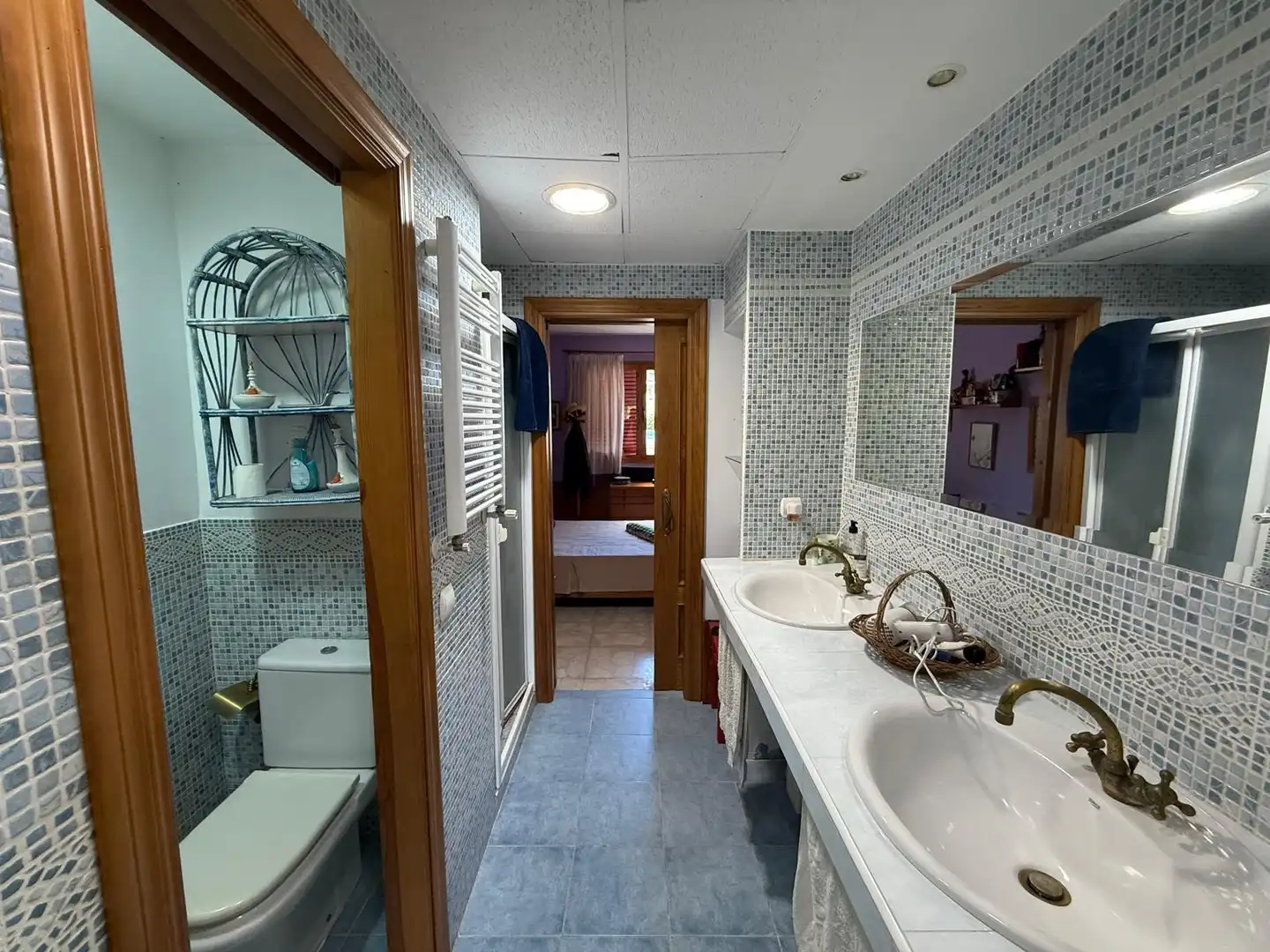 Baño de Casa o chalet en venta en Alcalá de Guadaira con Aire acondicionado, Calefacción y Jardín privado