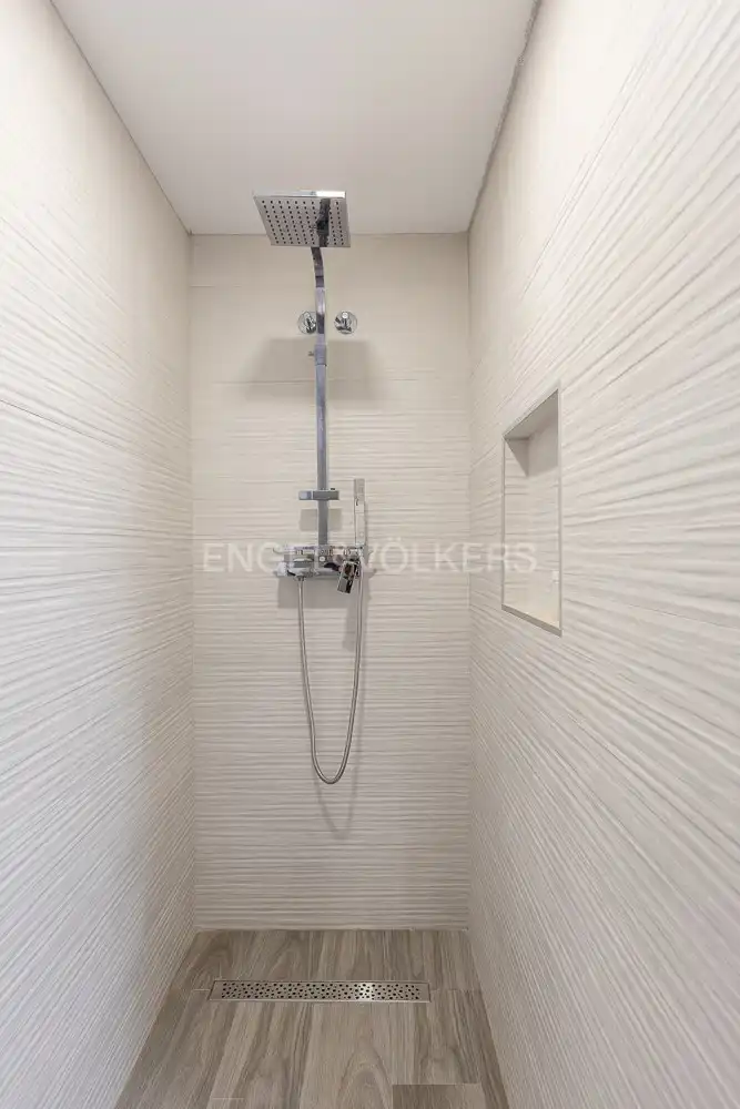 Bathroom of Houses for sale in L'Eliana  with Air Conditioner, Heating and Private garden