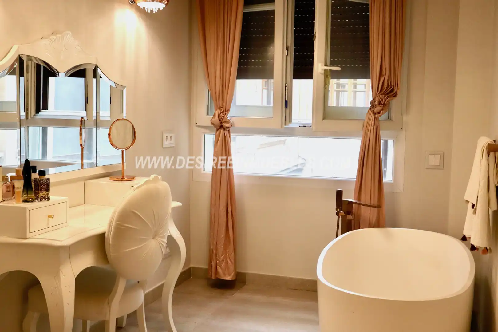 Bedroom of Flat for rent in Valencia  with Air Conditioner, Heating and Parquet flooring