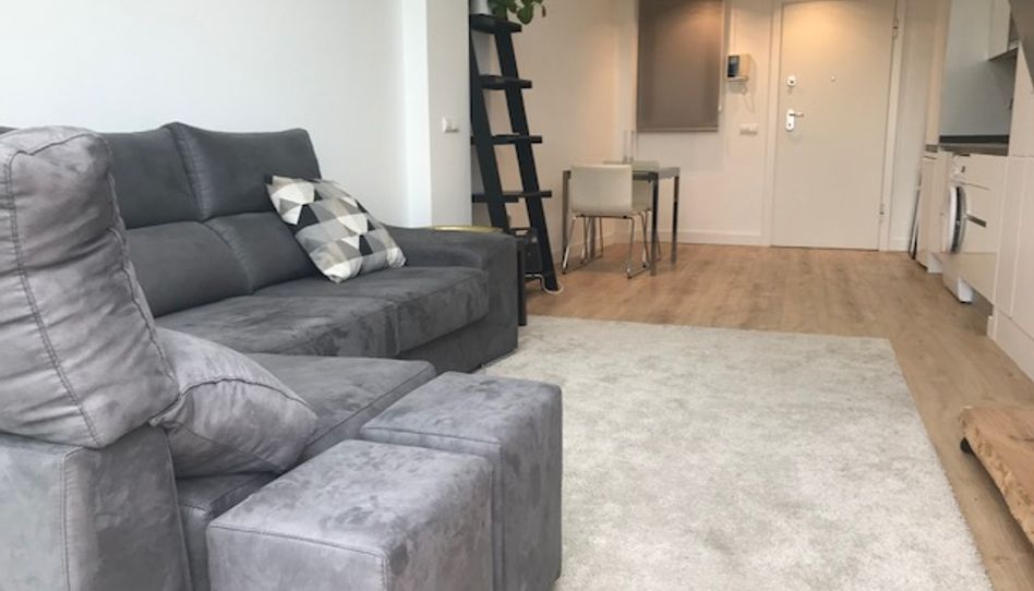 Loft de alquiler en Avenida de Los Montes de Oca, Polígono Industrial Sur - Imagen 4