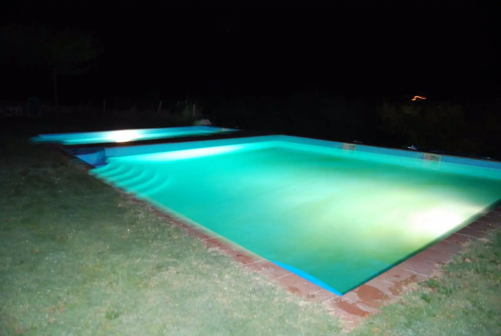 Piscina de Edifici en venda en Benissanet