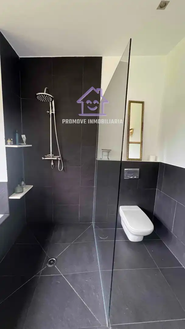 Baño de Casa o chalet de alquiler en A Coruña Capital  con Terraza y Trastero