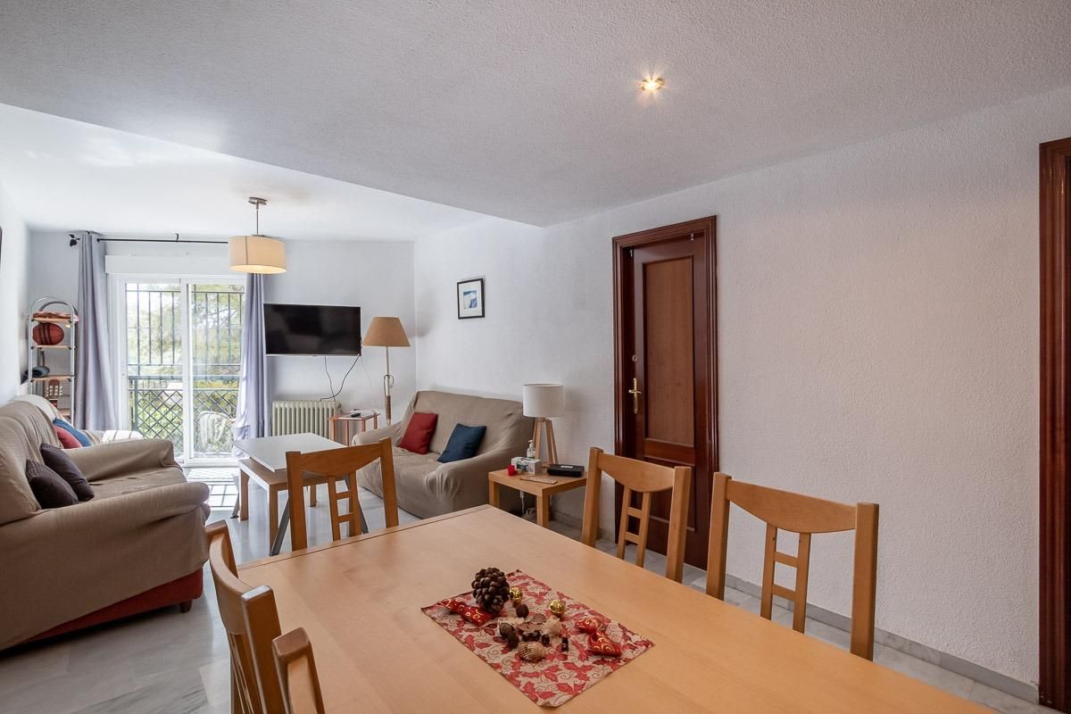 Living room of Flat for sale in  Granada Capital  with Heating and Storage room