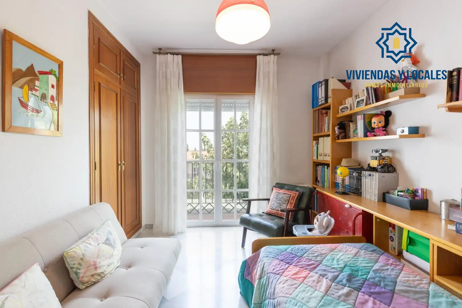 Habitación de Casa o chalet en venta en La Zubia con Aire acondicionado, Calefacción y Jardín privado
