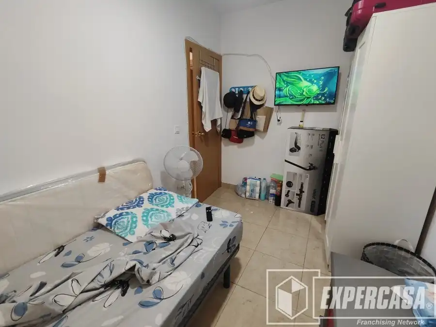Habitación de Piso en venta en Castellón de la Plana / Castelló de la Plana con Aire acondicionado y Amueblado