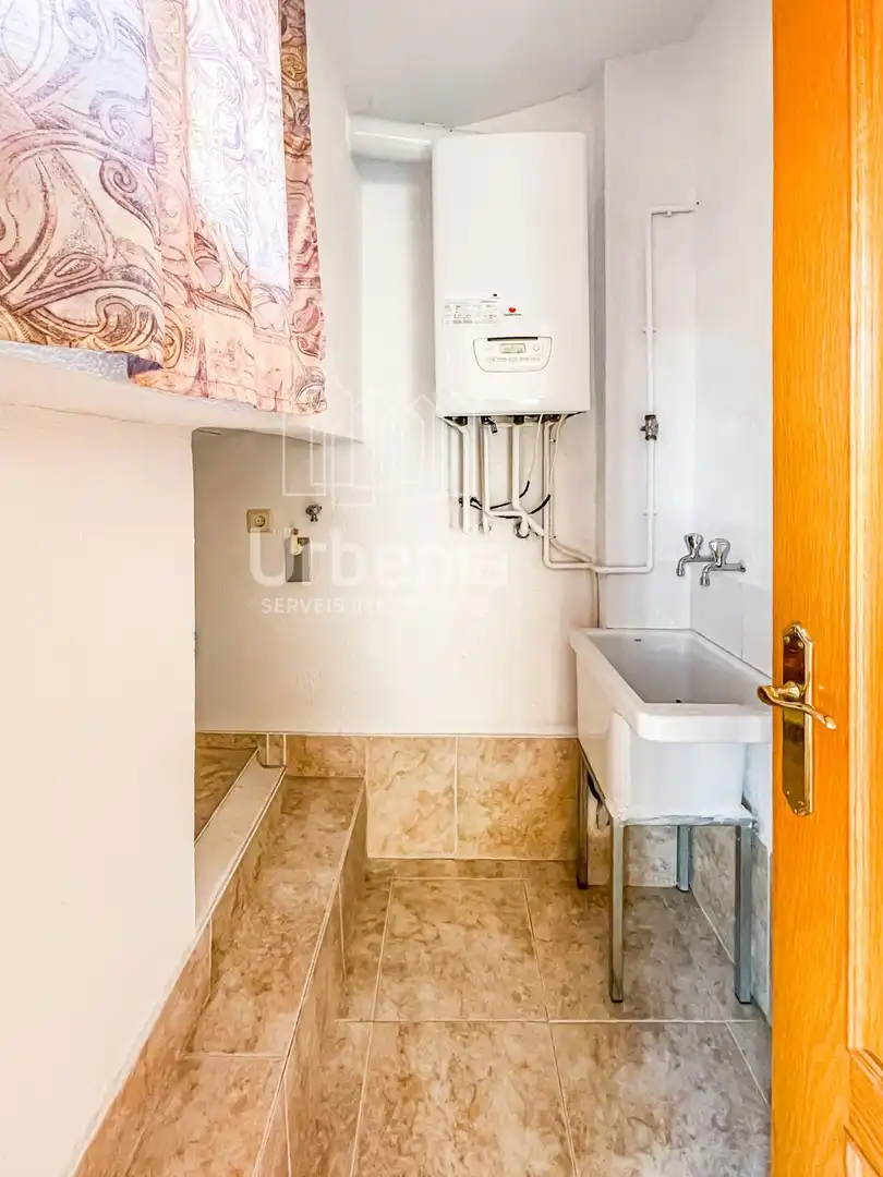 Bathroom of Houses for sale in Argentona  with Air Conditioner, Heating and Terrace