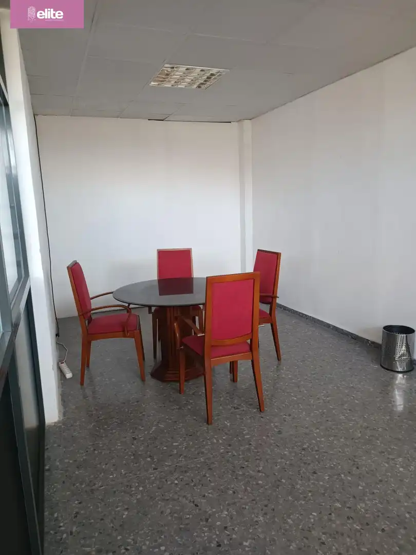 Comedor de Oficina de alquiler en Jerez de la Frontera