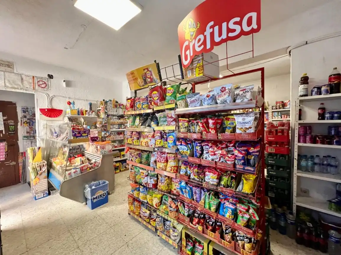Local comercial en venda a Latina, imagen 5
