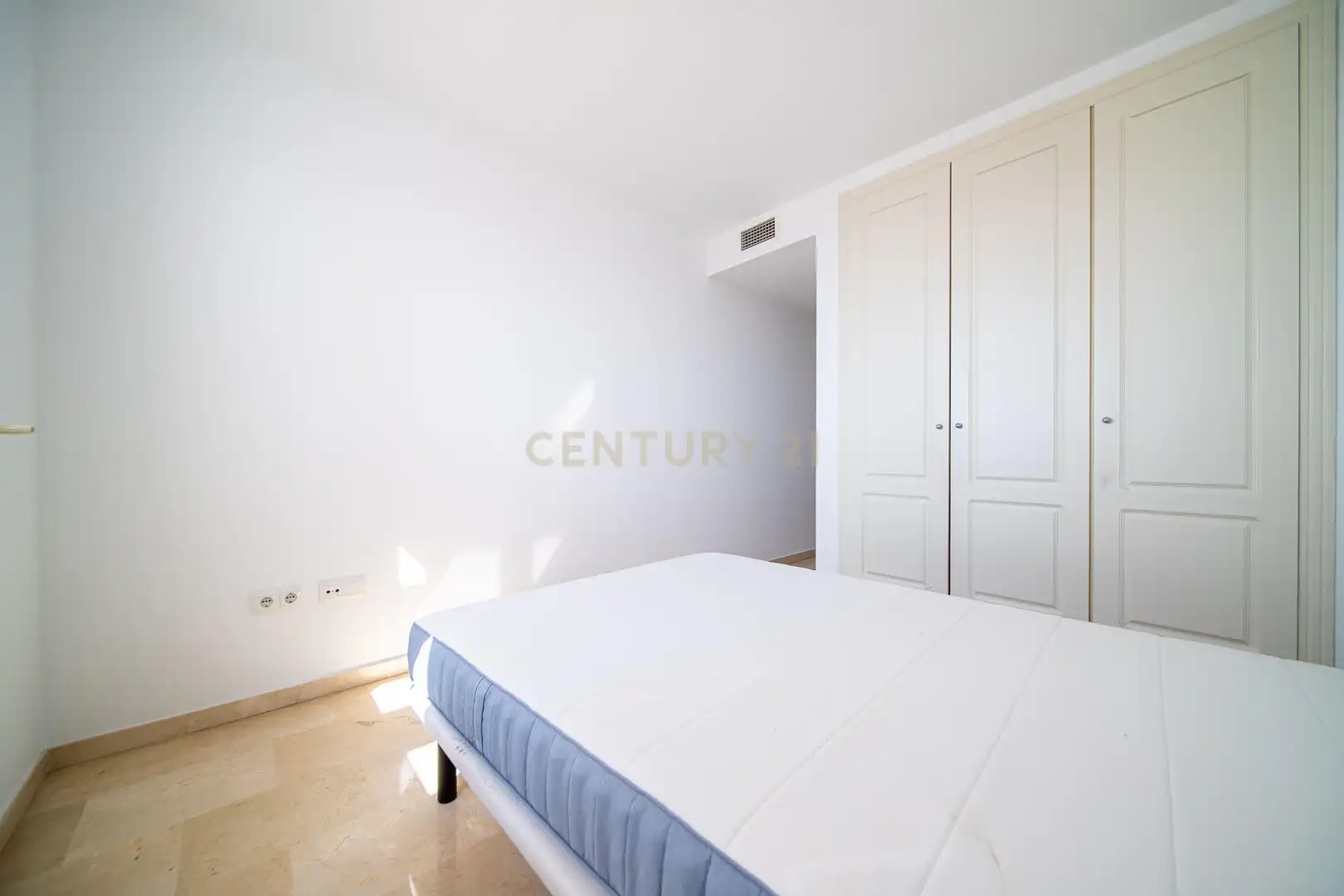 Apartamento con piscina en venta en Benalmádena pueblo, imagen 25