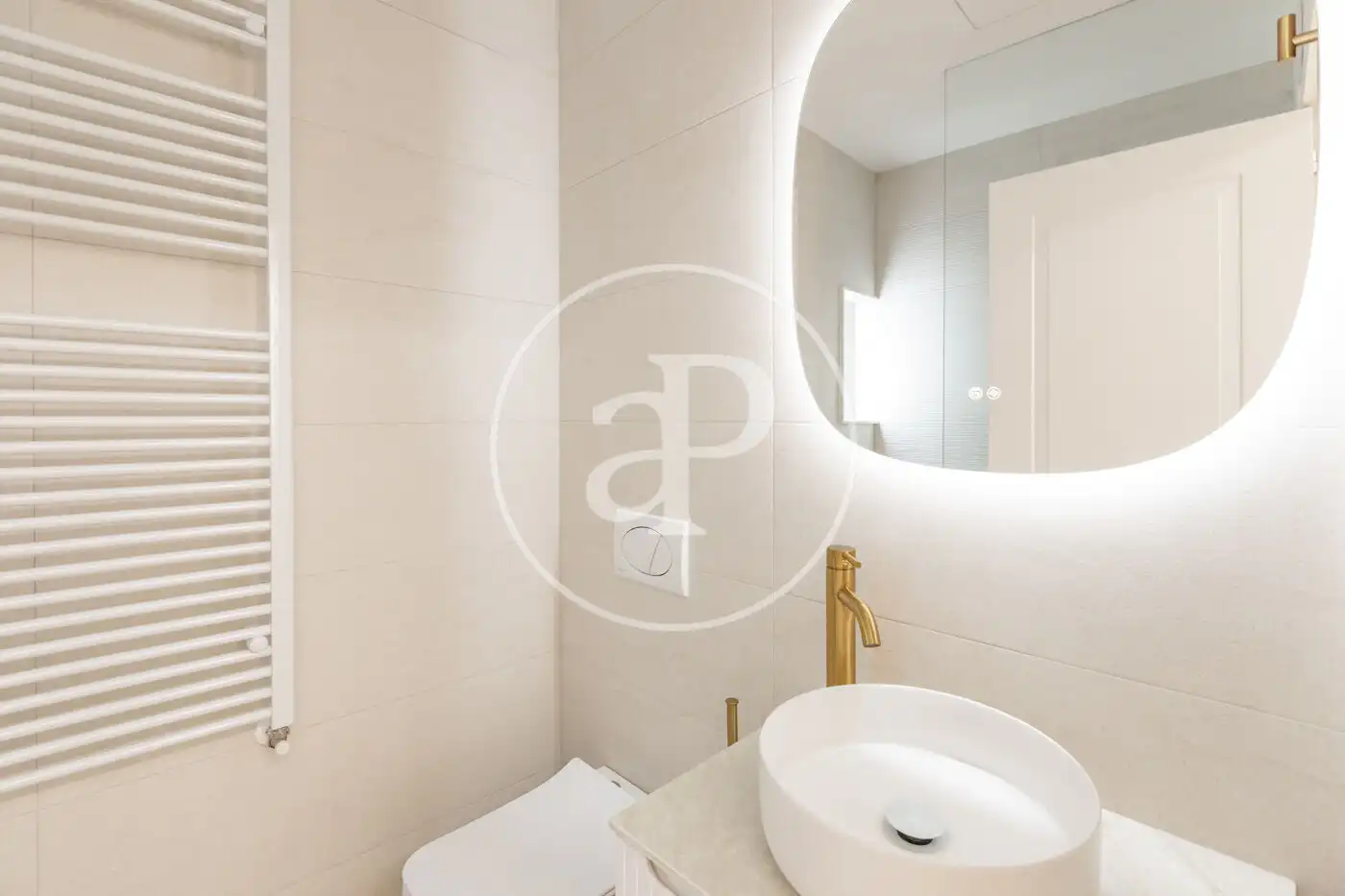 Baño de Piso en venta en Madrid con Aire acondicionado, Calefacción y Terraza