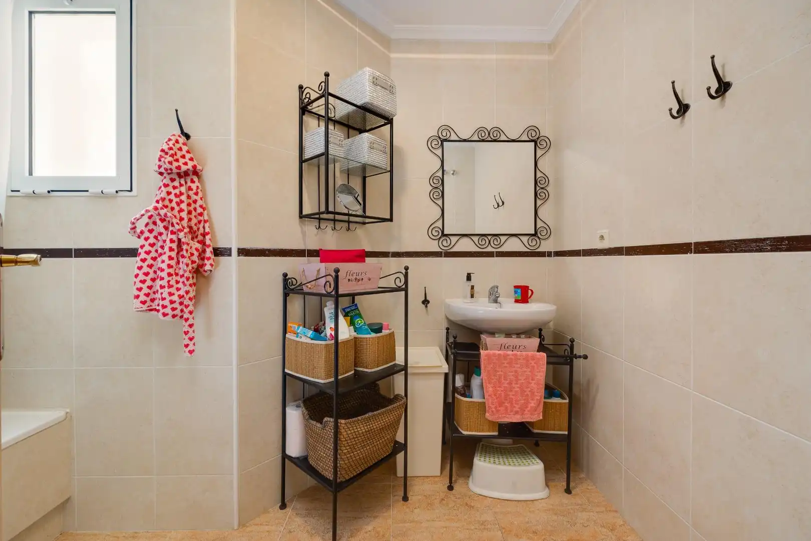 Baño de Apartamento en venta en Torrevieja con Aire acondicionado, Terraza y Trastero