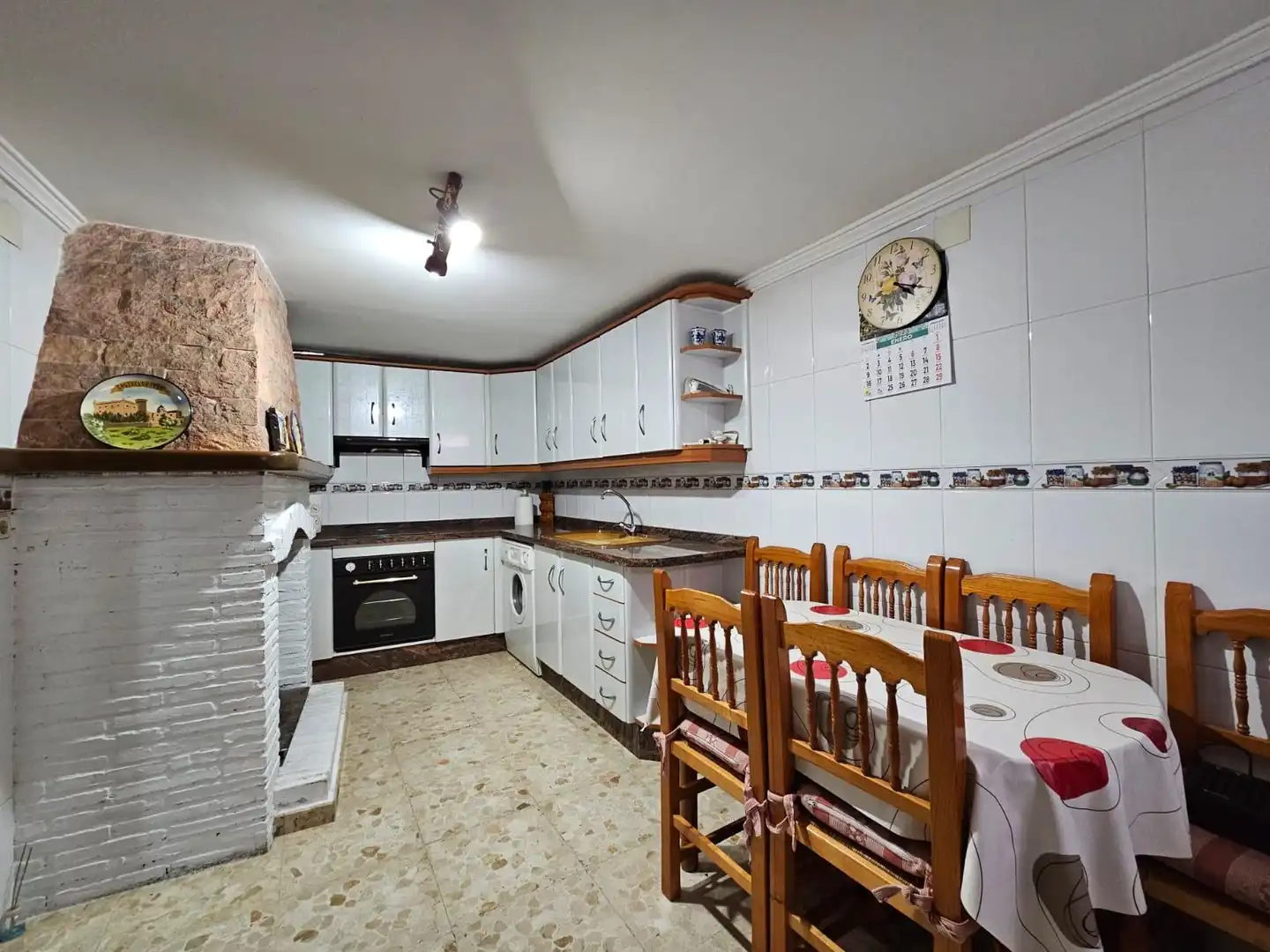 Cuina de Casa o xalet en venda en Fondón amb Calefacció, Terrassa i Moblat
