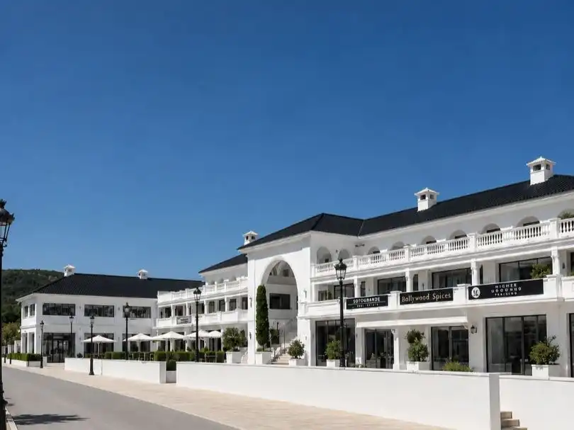 Vista exterior de Oficina de lloguer en Sotogrande amb Aire condicionat, Moblat i Balcó