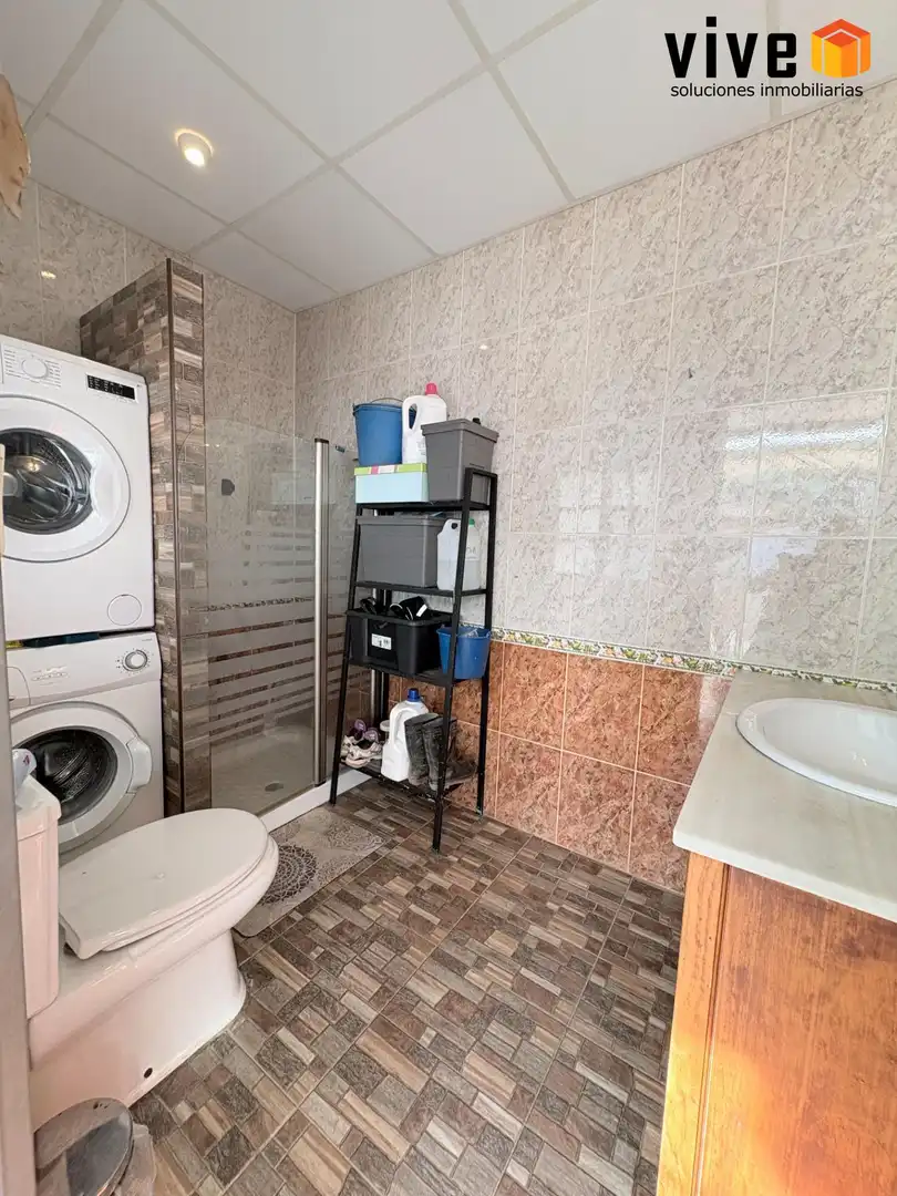 Bathroom of Detached homes for sale in Mairena del Aljarafe  with Air Conditioner, Heating and Private garden