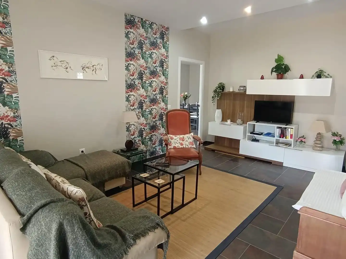 Living room of Houses for sale in Chiclana de la Frontera  with Air Conditioner, Private garden and Storage room