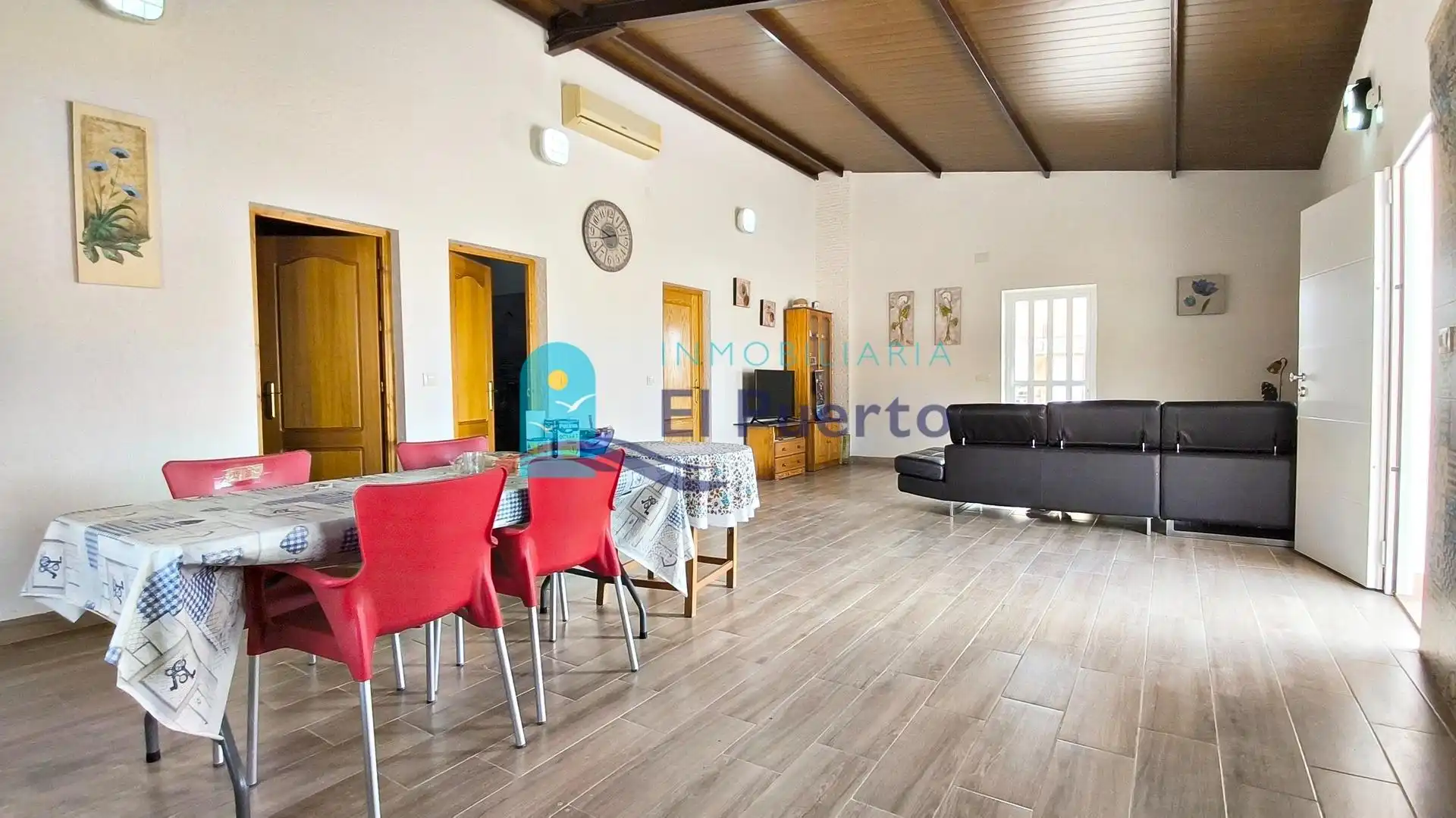 Sala d'estar de Local en venda en Fuente Álamo de Murcia amb Aire condicionat i Moblat
