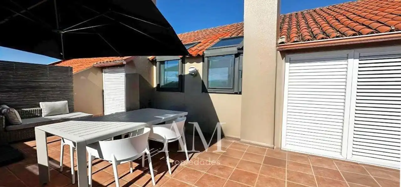 Terraza de Dúplex en venta en Nigrán con Calefacción, Terraza y Trastero
