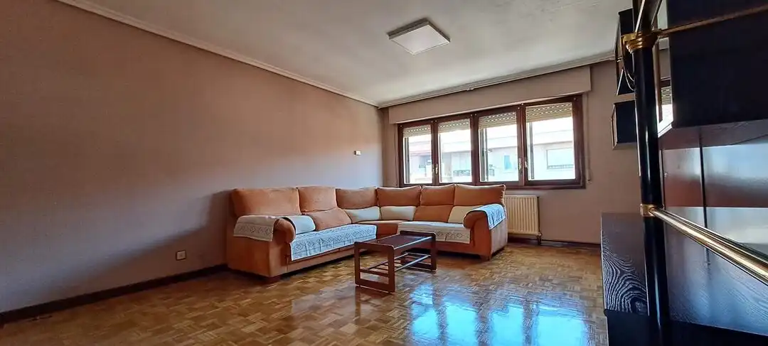 Wohnzimmer von Wohnung zum Verkauf in Vitoria - Gasteiz mit Heizung, Terrasse und Abstellraum