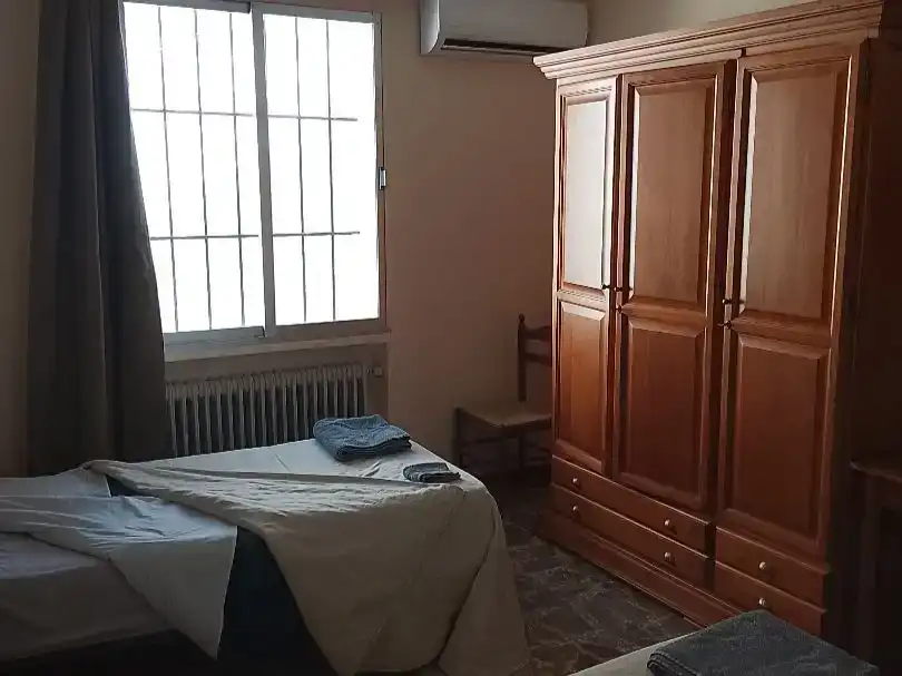 Dormitori de Casa adosada de lloguer en Almagro amb Aire condicionat, Traster i Moblat