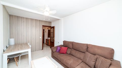 Foto 2 de Piso en venta en Avenida de Fuenlabrada, Descubridores - Escritores, Leganés