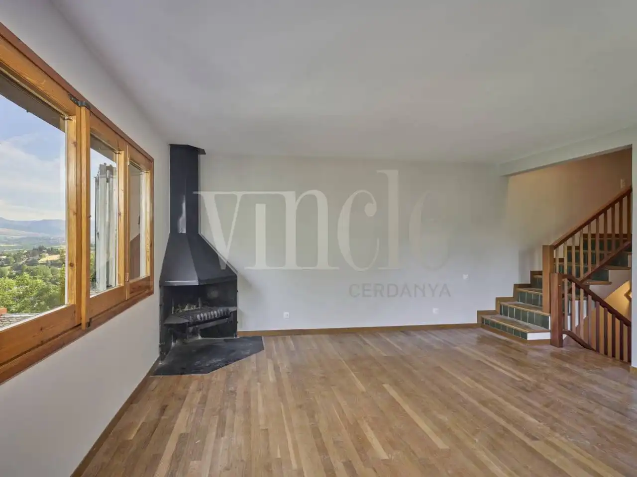 Living room of Detached homes for rent in Alp  with Heating and Parquet flooring