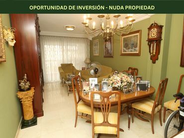 Flat with lift for sale in Calle de León XIII