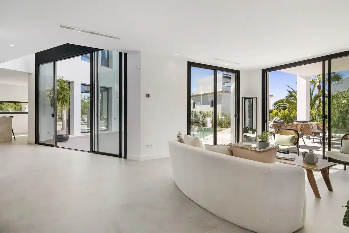 Detached house with pool for sale in Elviria - Cabopino, imagen 9