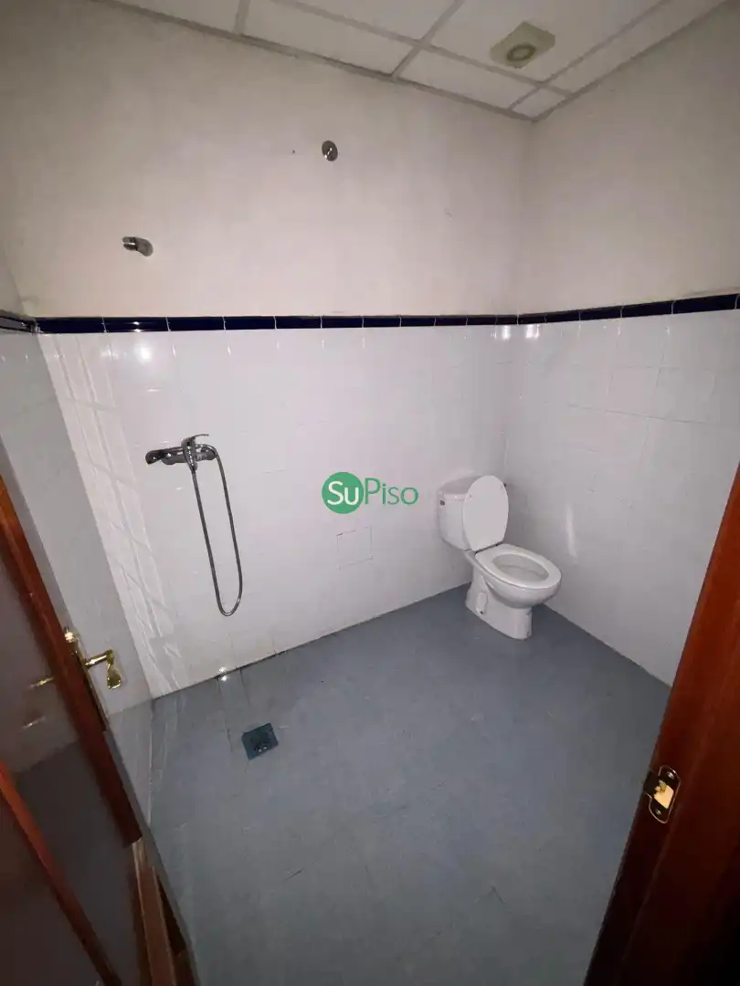 Bany de Nau industrial en venda en Illescas amb Alarma