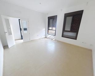 Casa adosada en venda en Lucena amb Terrassa i Balcó