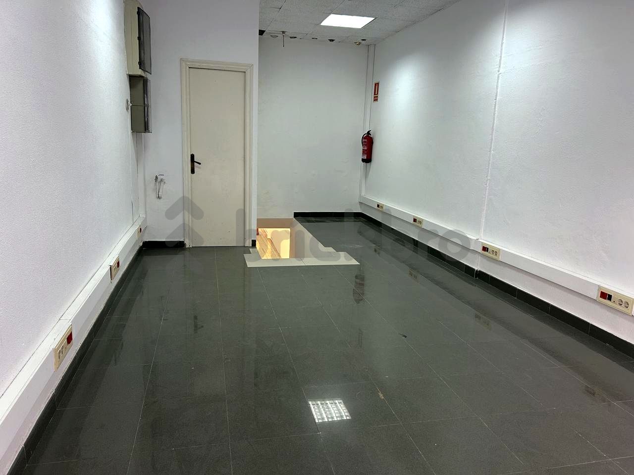 Premises for sale in  Barcelona Capital