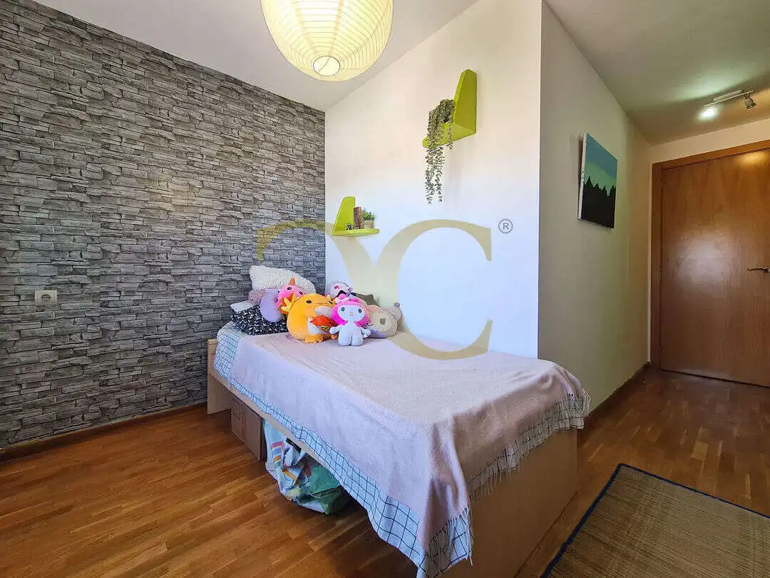 Habitación de Casa adosada en venta en Gijón  con Calefacción, Jardín privado y Terraza