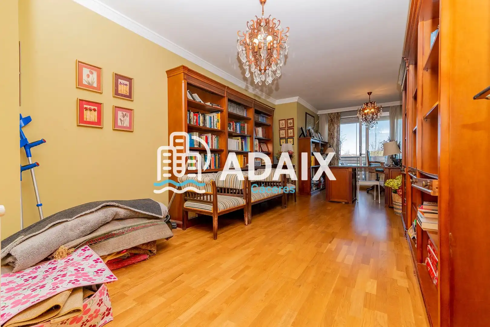 Vista exterior de Ático en venta en Cáceres con Aire acondicionado, Calefacción y Terraza
