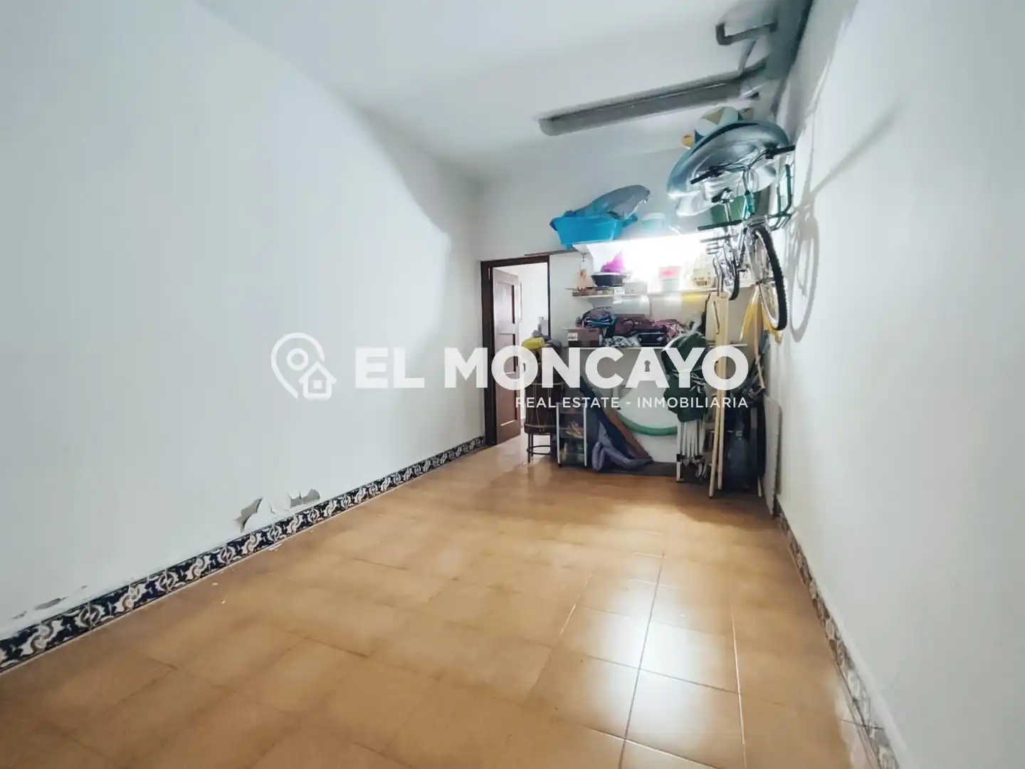 Casa adosada en venda en Guardamar del Segura amb Terrassa, Traster i Moblat