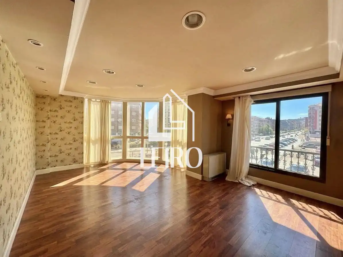 Habitación de Piso en venta en Vilagarcía de Arousa con Calefacción, Parquet y Trastero