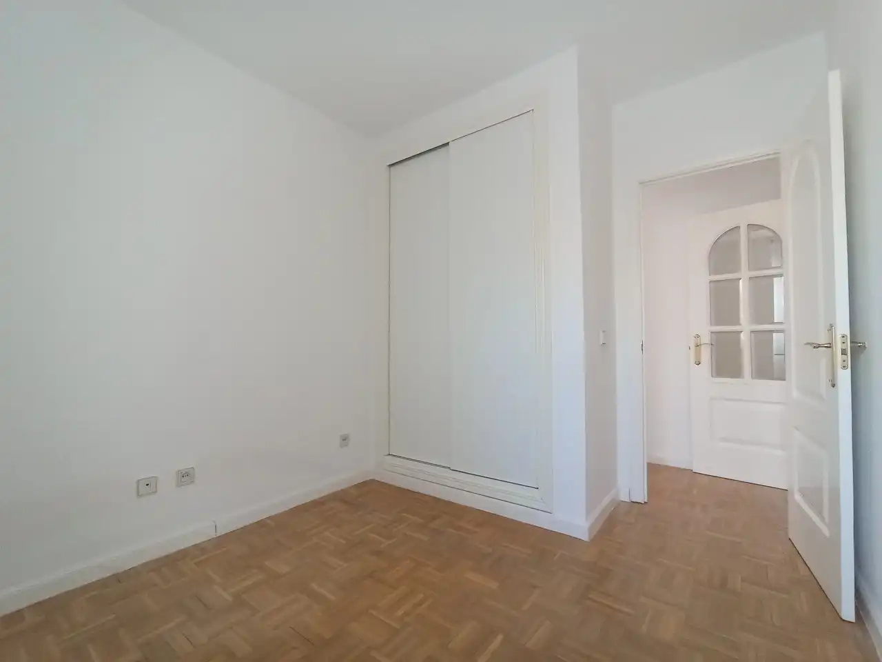 Dormitori de Àtic de lloguer en Madrid amb Aire condicionat, Calefacció i Parquet