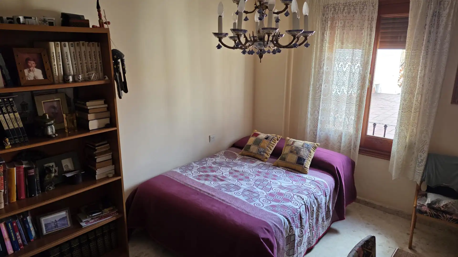 Dormitori de Casa o xalet en venda en Vélez-Málaga amb Aire condicionat, Terrassa i Moblat