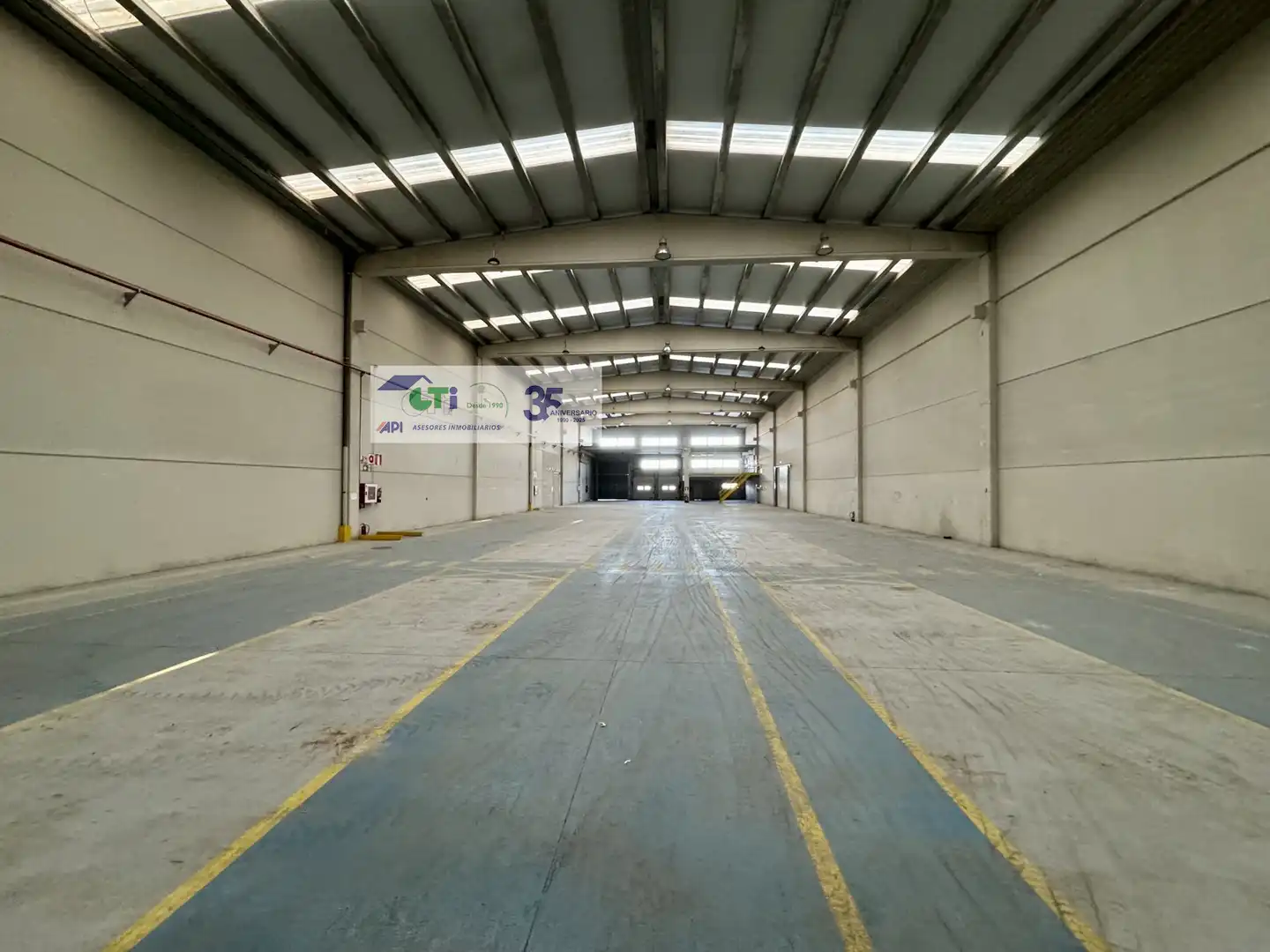 Industrial buildings for rent in La Muela