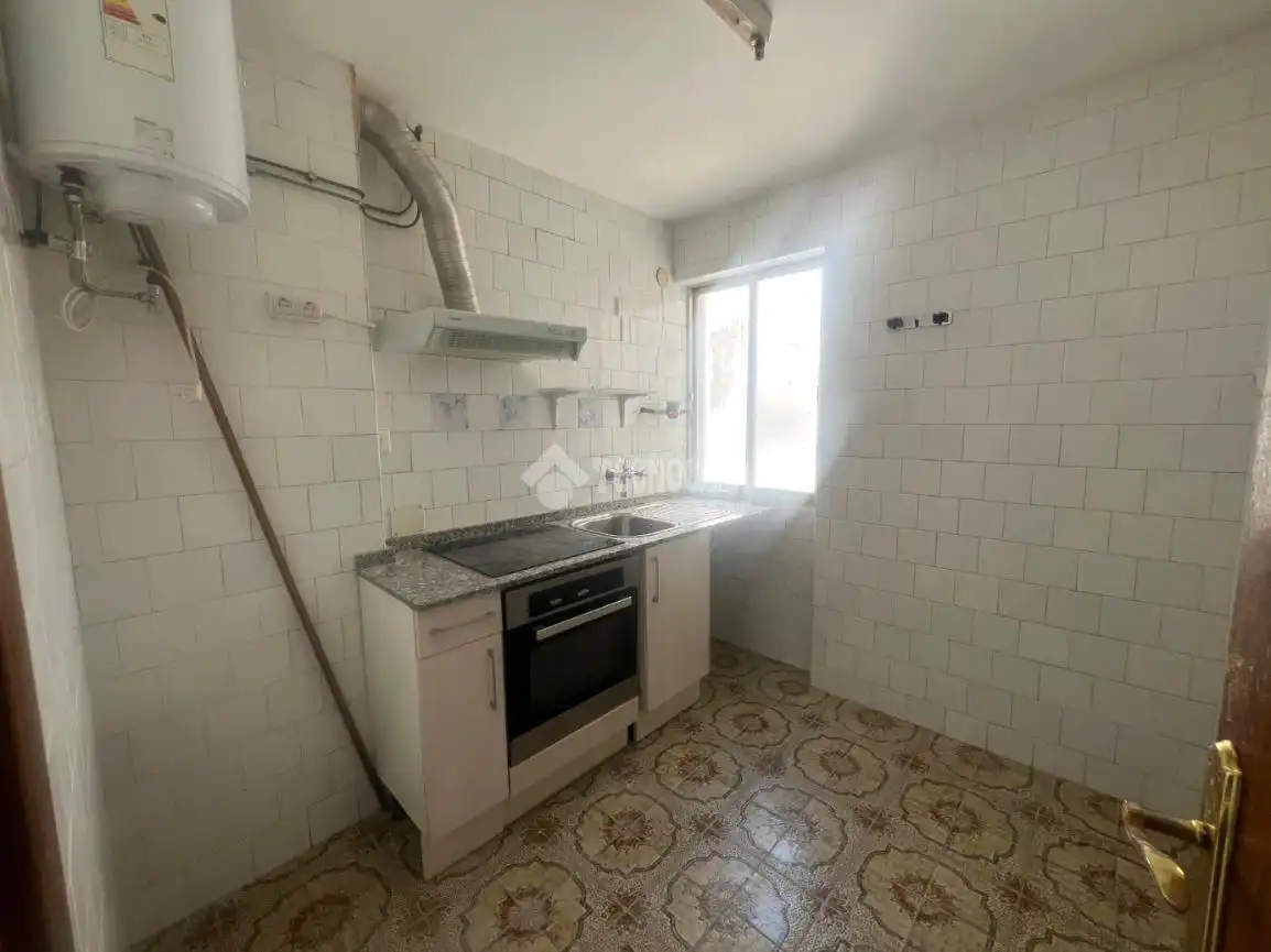 Kitchen of Flat for sale in Zaragoza  with Balcony