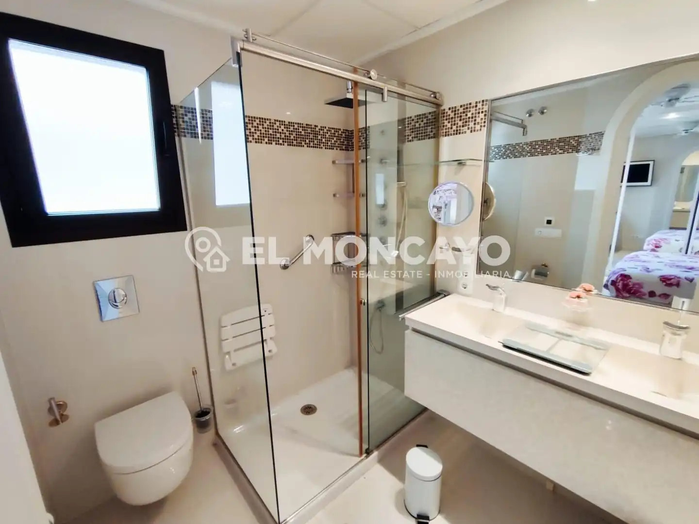 Baño de Ático en venta en Guardamar del Segura con Aire acondicionado, Calefacción y Jardín privado