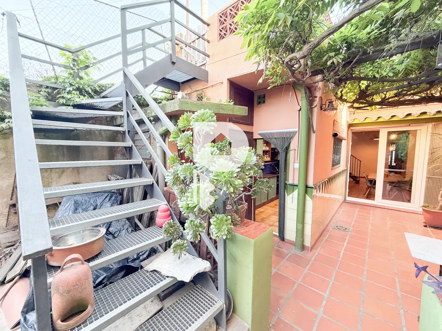 Terraza de Casa adosada en venta en Sant Vicenç Dels Horts con Aire acondicionado, Calefacción y Jardín privado