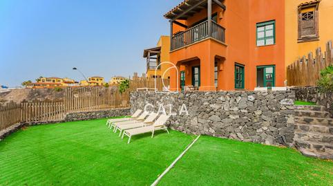 Foto 4 de Casa adosada en venta en De las Higueras, Villasur de Herreros, Burgos