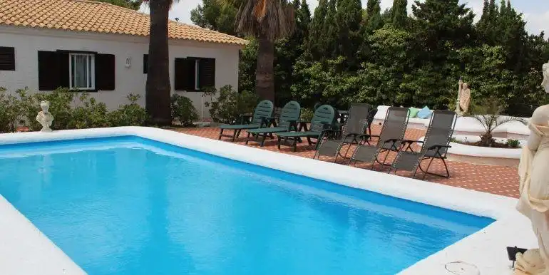 Detached house with pool for sale in Avenida de Galgos-Lomas Don Juan