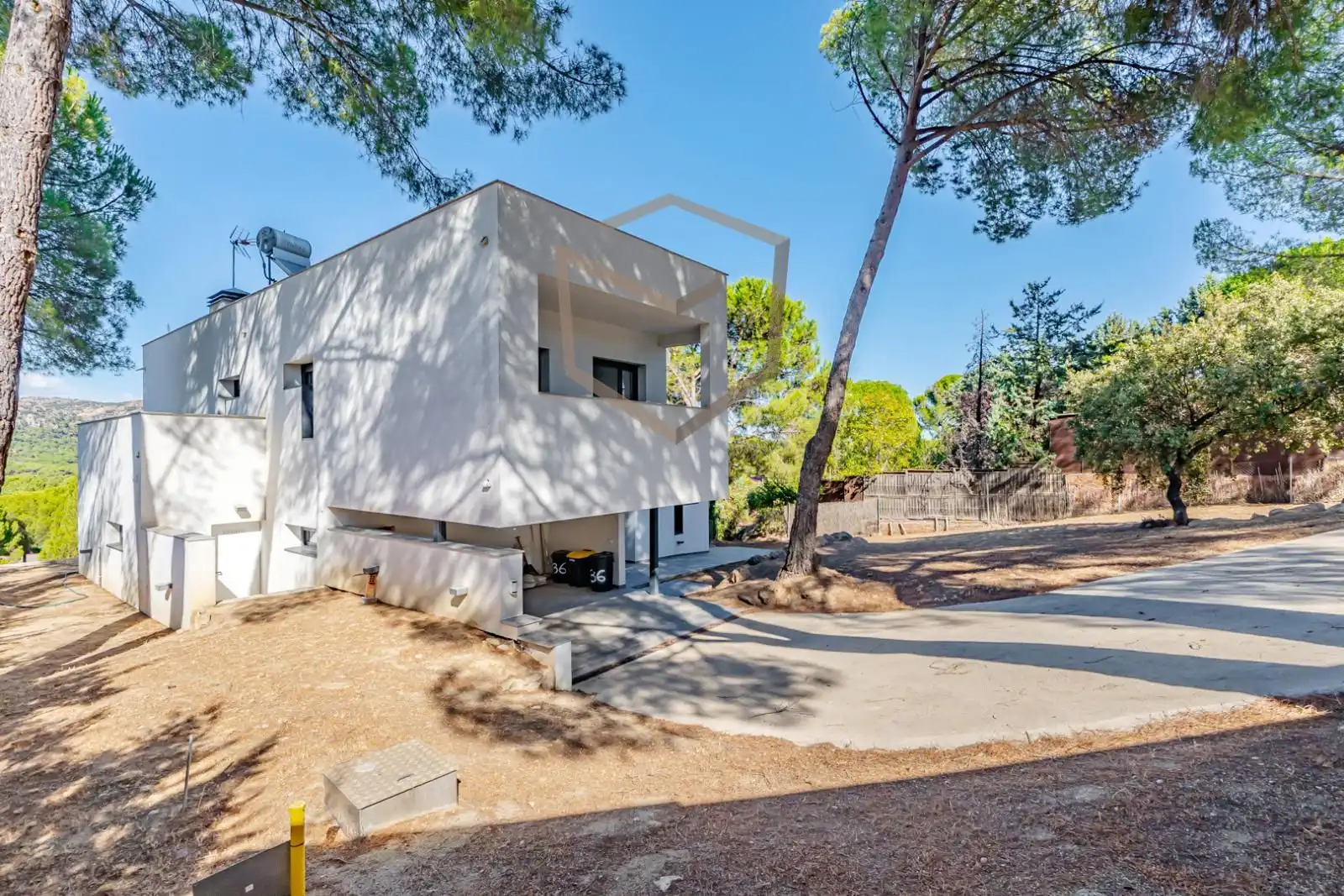 Vista exterior de Casa o xalet en venda en San Martín de Valdeiglesias amb Calefacció, Terrassa i Traster